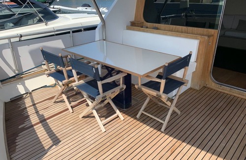 Chiaia Boat Rental | Bed & Boat