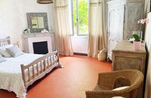 Carnot Bed & Breakfast | Bed & Breakfast Chambres d'hôtes COTTAGE BELLEVUE