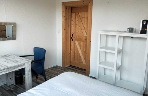 Uplengen Other | Bed & Breakfast Gaudi Room - B&B Betsies Place 35664