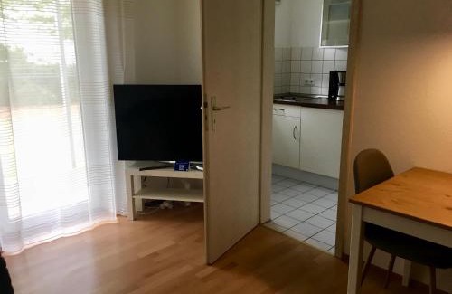 Giessen Apartment | Bed & Kitchen