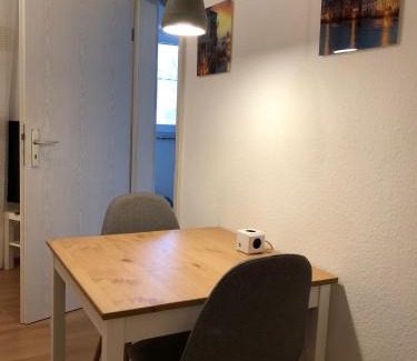 Giessen Apartment | Bed & Kitchen