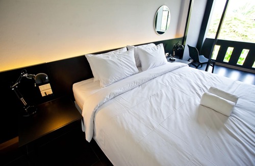 Old City Hotel | BED Phrasingh Hotel - Adults Only
