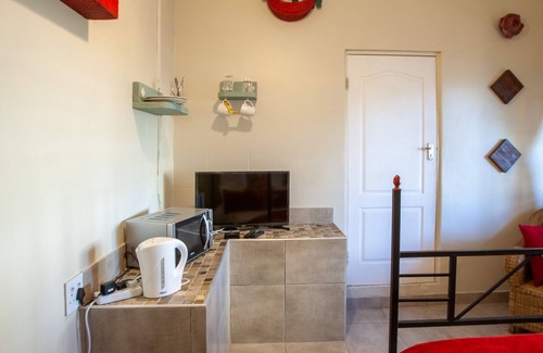 Strand House | Bedrock Guest Studios