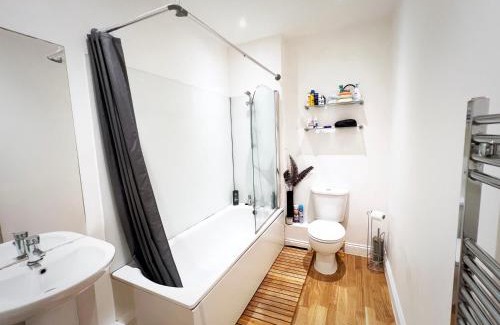 New Cross House | Bedroom 2, Queens Road