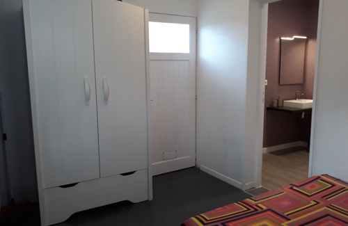 Daux Bed & Breakfast | Bedroom + bathroom with independent access
