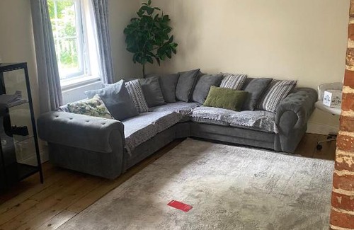 Cheshunt House | Bedroom in Cheshunt 1 Month Minimum Stay