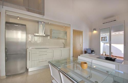 La Seu Apartment | Beds & Breaks Pergolesi