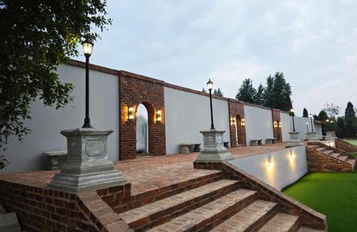 Greater Johannesburg Metropolitan Area Hotel | Beds Inn Midrand