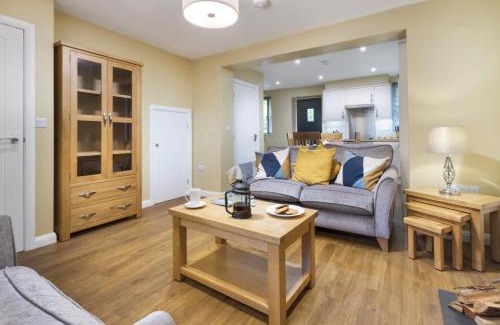 Low Newton House | Bee Holme