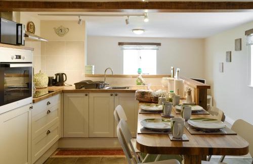 Llanychan House | Beech Cottage