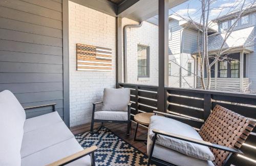 Historic Waverly House | Beech Cove-Private Patio-In 12 South District