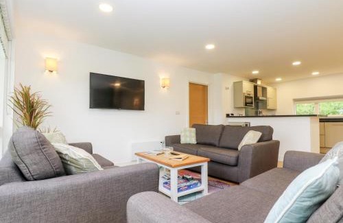 Truro House | Beech