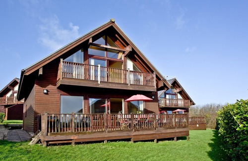 Winnard's Perch Ski Chalet | Beech Lodge - Retallack Resort