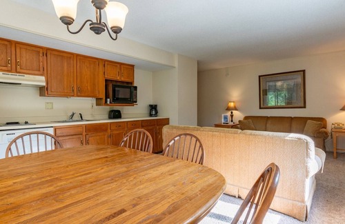 Beech Mountain Hotel | Beech Mountain Condo Near Parkway