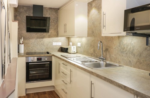 Kelso Cottage | BEECH TENT LANE COTTAGE, pet friendly in Kelso