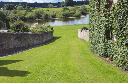 Kelso Cottage | BEECH TENT LANE COTTAGE, pet friendly in Kelso