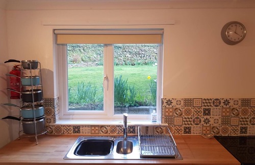 Callington Apartment | Beechcroft 2 bed part house complimentary BT & TNT Sports, Sky Cinema 55" TV