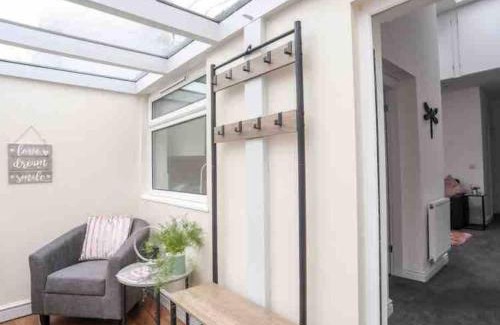 Prestatyn House | Beeches Bach, 1 bedroom cottage with hot tub