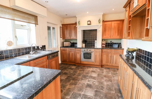 Foxt House | BEECHVIEW, family friendly, with open fire in Ipstones
