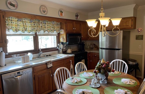 Buena Vista House | Beekeeper's House