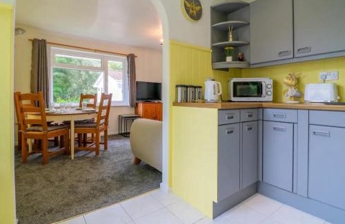 Liskeard House | Beekeepers Cottage