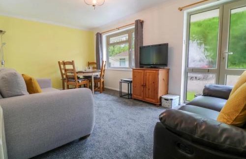 Liskeard House | Beekeepers Cottage