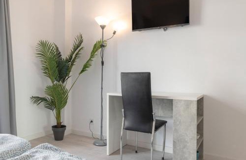 El Arenal Hotel | Beetroot, jedes Zimmer verfügt über Smart TV , eigenes Bad mit Regendusche und Balkon