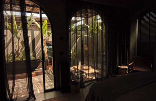 Cesme Hotel | @Before Sunset