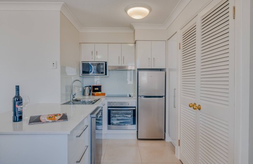 Broadbeach Apartment | Bel Air on Broadbeach