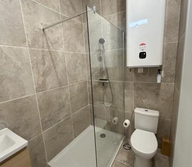 Ales Apartment | Bel appart moderne et climatisé "PAUL"