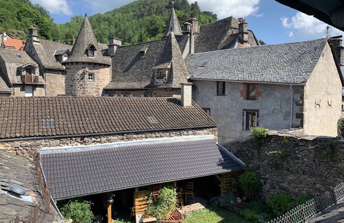 Vic-sur-Cere Apartment | Bel appartement de 2 chambres a Vic-sur-Cere