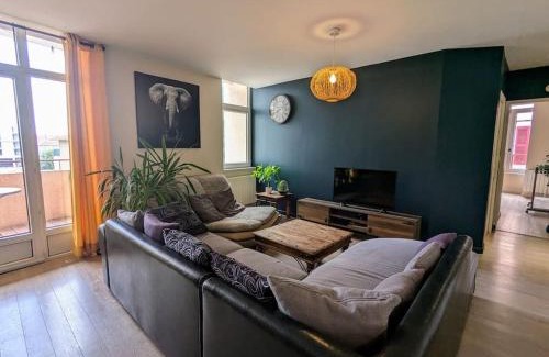 Roanne Apartment | Bel appartement en rue piétonne