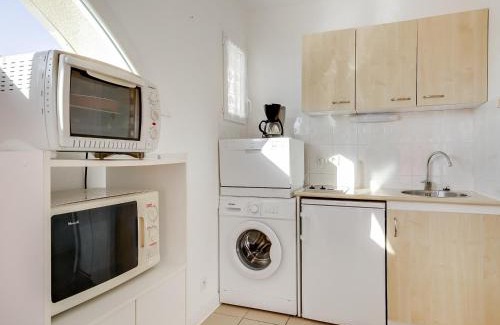 Biscarrosse Plage Apartment | Bel appartement T3 à 50m de la plage, balcon, parking, pour 4 - FR-1-521-14