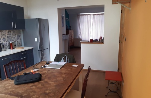 Vorst Apartment | Bel Appartement Lumineux, Récemment Rénové, à 5 min du Parc Duden
