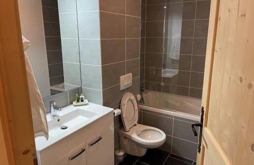 Samoens Apartment | Bel appartement T3 en résidence neuve avec parking et WIFI, proche du village et ski-bus - FR-1-624-168