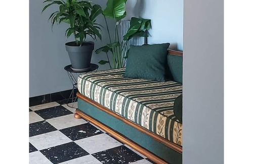 Margnolles - Rhone Apartment | Bel F2 face Rhône, Interpole, quoted internationally