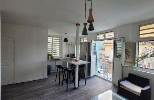 Sainte-Marie Apartment | Bel F4 vue mer proche TOMBOLO à Ste Marie