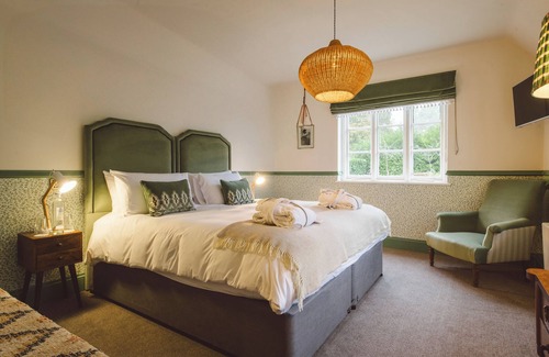 Churt Hotel | Bel & The Dragon Churt