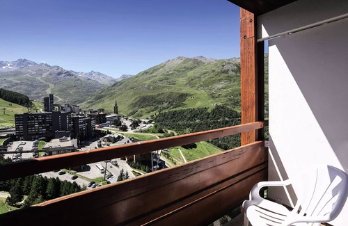 Les Menuires Apartment | Belambra Clubs Les Menuires - Snow And Heaven - Half board - 2 Rooms Essential 2 Adults and 2 Children with Balcony and View Impregnable Mountain