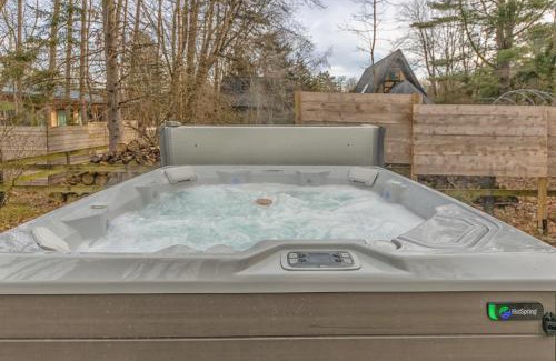 Douglas House | Belacasa - Hot tub and within walking distance to Douglas Beach!