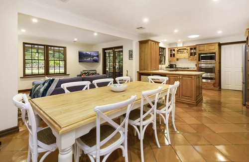 Belair House | Belair! Redgum-Retreat - 4 bdrm - Wildlife