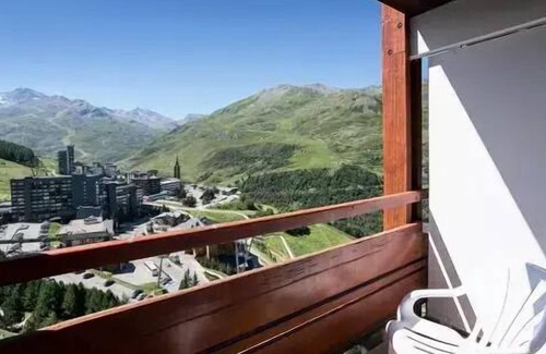 Les Menuires Apartment | Belambra Clubs Les Menuires - Snow And Heaven - Half board - Essential Room 2 Adults View Impregnable Mountain