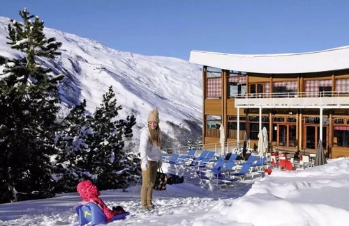 Les Menuires Apartment | Belambra Clubs Les Menuires - Snow And Heaven - Half board - 2 Rooms Essential 2 Adults and 2 Children with View Impregnable Mountain