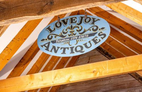 Sudbury House | Belchamp Hall Hayloft