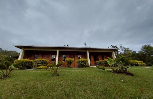 Sierra Bed & Breakfast | Belcruz family lodge