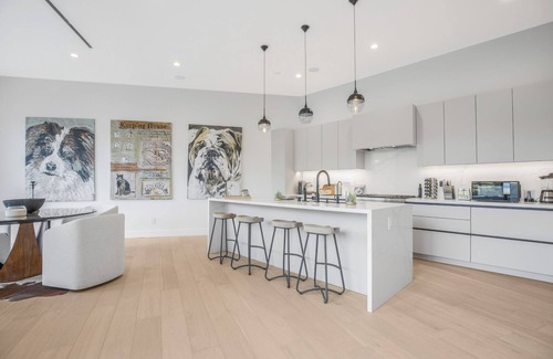Hollywoodland Villa | Belden Modern Villa - Iconic Hollywood Hills Retreat