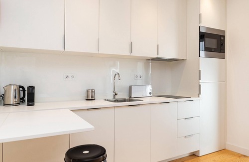 Belem Apartment | Belem Design Studio 2 by Homing