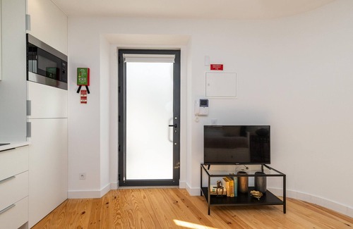 Belem Apartment | Belem Design Studio 3 by Homing