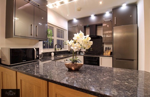 Belfast House | Belfast home with free parking, office, WiFi