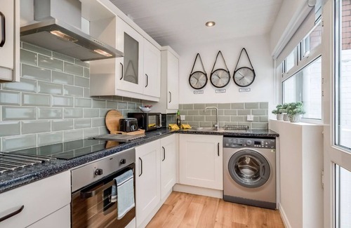 Belfast Apartment | Belfast Work-Rest-Play R&R